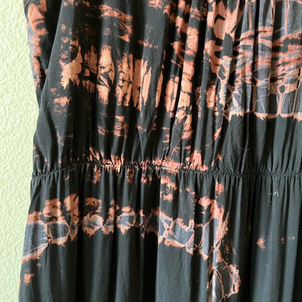 Moon & Sky Tie Die Midi Dress - Picture 2 of 6